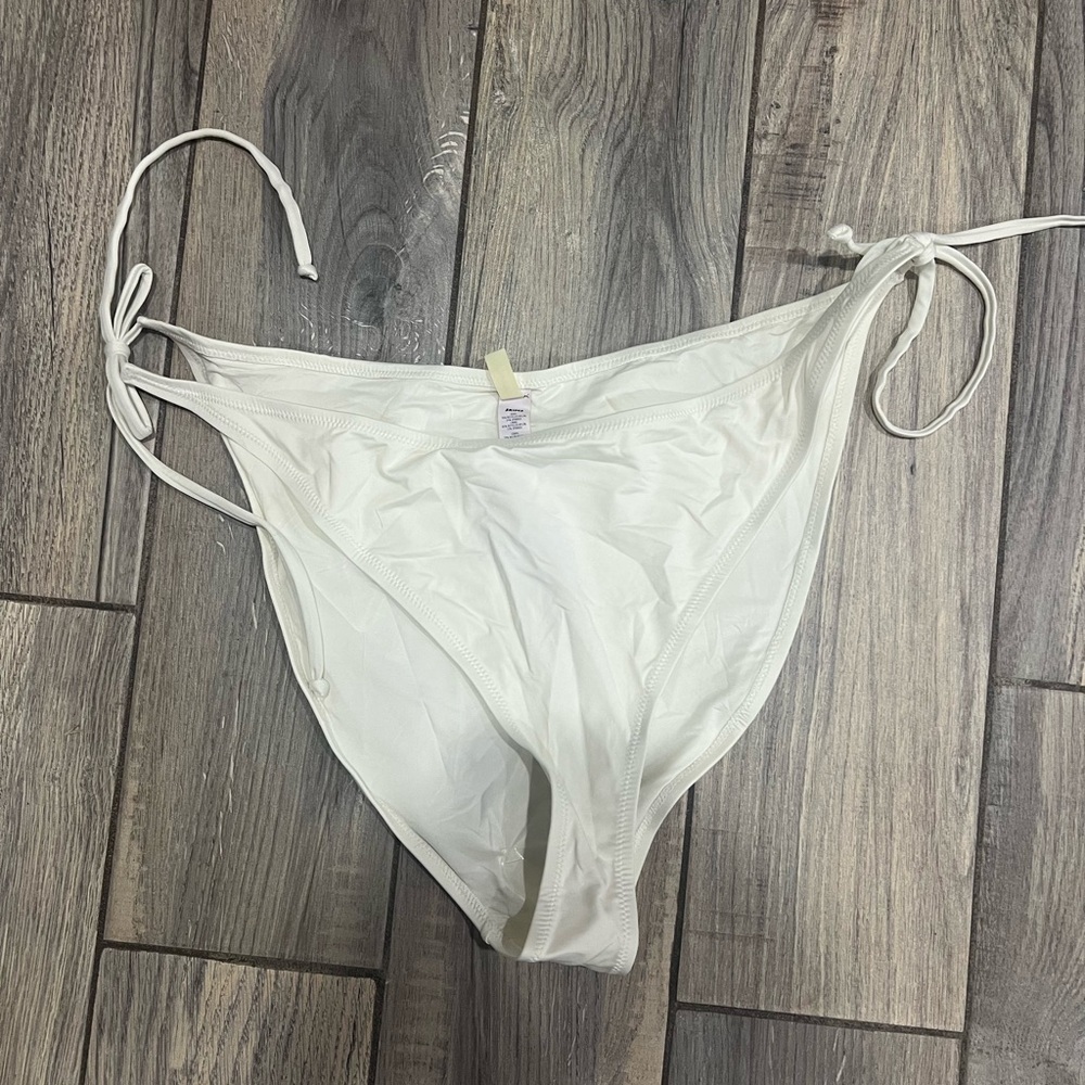SKIMS White Tie-Side Swim Bottoms NWT Size 4X Vacation Neutral Color
